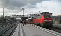 218 476-8 steht am 13. Dezember 2009 mit einem Fu�ballsonderzug in Sinsheim (Elsenz) abgestellt.