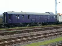 Packwagen der Rheingold Betriebsgesellschaft,90210 K�ln.
Nach kurzer Zeit waren die Schilder geklaut und der
Wagen demoliert.Abgestellt seit ca Sept.09 in Rastatt