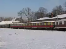 nun ich bin mir nicht ganz sicher bei der Kategorie, die Buckower Kleinbahn mag mir verzeihen, hier ist ein S-Bahn BR 477( mit Stromabnehmer ! auf dem Bahnhof Buckow (m�rk.Schweiz) im Winterschlaf. Der Betrieb zwischen Buckow und M�ncheberg beginnt erst wieder am 01.05.2010
