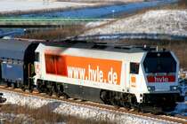hvle V490 - Maxima 40CC 004 - verl�sst Blankenburg/Harz mit einem Kalkschotterzug in Richtung Flachland; 21.12.2009