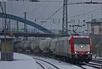 185 598 der Veolia mit Gz gen K�ln KA 20.12.09