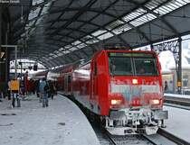 146 031 mit dem RE10127 nach Hamm - Ebenfalls Gr��e an den Tf KA 20.12.09