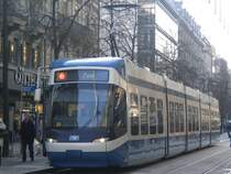 Cobratram Nr 3052 der VBZ in der Ber�hmten Bahnhofstrasse am 20.12.2009.