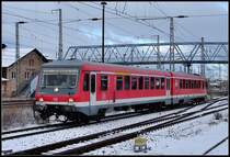 928 647-7 mit irref�hrender Beschriftung unterwegs auf die Insel R�gen.(oder war es doch nur ein Umleiter?)  Stralsund am 27.01.07 