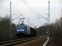 185 510-5 der Pronto-Rail am 13.12. �berraschte uns auch sehr im Osten Calau&acute;s.