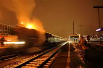 01 066 am 12.12.09 bei der Abfahrt mit dem Sonderzug aus Salzburg nach N�rdlingen in M�nchen Ost