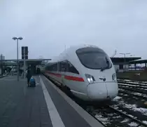 ICE38 von Koebenhavn H Richtung Berlin-Ostbahnhof kurz nach der Ankunft im Bahnhof Puttgarden.(26.12.09)