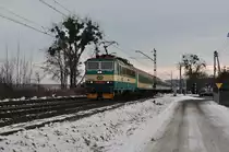 Aufgrund von Gleiswartungsarbeiten wurden die Z�ge aus Krakau kommend auf das Gegengleis umgeleitet. (22.12.2009, Gogolin)