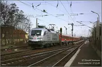 182 004 verl�sst Finsterwalde mit einem RE10.