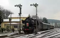 Wie jedes Jahr zum 3.Advent veranstaltet der VSE aus Schwarzenberg zwei Nikolausfahrten nach Schlettau. 
Die mit einem Weihnachtsmann verunzierte 50 3616 konnte man Nachmittag des 13.12.09 in Schlettau fotografiert werden.