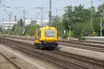 Ein bisschen verloren kommt sich dieser kleine, putzige GAF am 24.09.09 am Heimeranplatz vor