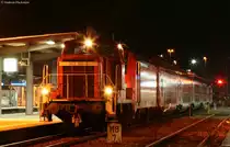 363 186-8 hat gerade 146 209-2 samt Wagen an den Haken genommen und wird sie in die Abstellanlage ziehen. Heilbronn Hbf 12.12.09