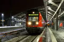 Auch in der kalten Jahreszeit werden Doppelstockz�ge auf der Strecke Eisenach - Erfurt - Halle als  Fahrradexpress  eingesetzt. Hier ist eine RB nach Halle grade in Erfurt angekommen. (19.12.2009)