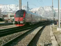 Railjet von Wien kommend nach Z�rich bei der Ausfahrt in Buchs/SG.Vorne der Steuerwagen.Buchs 03.01.10