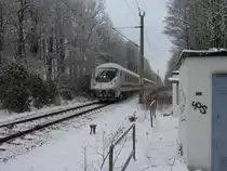 Ein Intercity von Norddeich-Mole nach Cottbus f�hrt am 3.1.2010 dem n�chsten Halt Oldenburg Hbf entgegen.