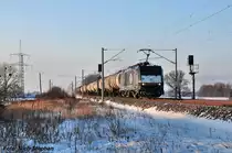ITL ES 64 F4-200 ist hier mit DGS 92542 Hamburg Hohe Schaar S�d - Angerm�nde unterwegs und passiert soeben den ehemaligen Block Graben zwischen Nauen und Brieselang gelegen (03.01.10)