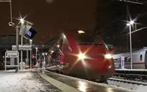 Der 4331 als THA 9456 nach Paris-Nord kurz vor seiner Abfahrt mit �ber +50 Minuten, der Grund, alle Fahrg�ste des ICE´s wollten nun mit dem Thalys weiter, als dann in dem Zug garnichts mehr ging musste wieder Angefangen werden die Leute rauszuschmei�en.. So ging das ganze dann �ber eine halbe Stunde lang... 3.1.10