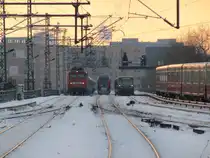 Blick vom Berliner Hauptbahnhof , Bahnsteig 13 , auf die Stadtbahn Richtung Westen