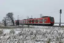 S11 Ri. Bergisch Gladbach (423 263-3) f�hrt am 3. Januar 2010 um 15:07 Uhr durch Neuss Allerheiligen