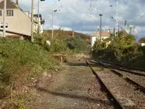 Das heutige Streckenende der KBS 195 in Sassnitz.Hinter den Prellbcken befand sich noch ein Schrankenposten und die Strecke ging noch ein paar Meter weiter bevor die Strecke endete.