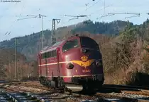 MY 1138 rangiert in Hausach und trifft auf VT 532 und *** als OSB87329 (Bad Griesbach(Schwarzwald)-Freudenstadt Hbf) 27.12.09