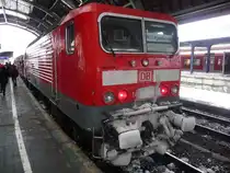 Sonderzug RE13 aus MG mit 143 815-9 am 11.01.10 in Hagen an.