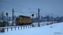 711 120-4 kommt am 12.01.10 aus Lbeck und ist nun auf dem Weg ber Bad Oldesloe Richtung Hamburg-Hbf. Aufgenommen kurz hinter Reinfeld (Holst.).