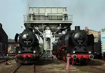 Zu einem Zusammentreffen von Reko-und Altbau-50er kam es zum Heizhausfest 2001 in Chemnitz-Hilbersdorf. Die vereinseigene 50 3648-8 und die langjhrige DR-Traditionslok 50 849 stehen im August 2001 unter dem Kohlehochbunker des SEM.