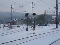 Man beachte den Vorsignalwiderholer der grade mal c.a.10-15 Meter vor dem Hauptsignal steht. 