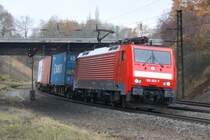 189 003-7 mit einen KLV-Zug kurz hinter Fulda am 13.11.2009