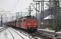 AK 151 100-5 und AK 151 110-4 poltern am 23.01.10 mit dem leeren  Beddinger  aus Salzgitter-Beddingen durch Hamburg-Harburg zum Hansaport in den Hamburger Hafen.