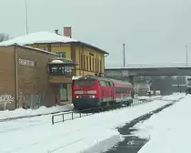 218324 hatte am 4.02.2010 die Aufgabe, einen Silberling Bn nach Sachsen zu bringen. Hier durchf�hrt die Leistung mit ca. 55 Minuten + den Bahnhof Oberkotzau.