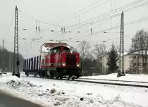 Dank  Bestensee 21  ist diese Stelle nun m�glich. Zu sehen 212 021 der EGP mit einem G�terwagen durch Bestensee Richtung Norden am 04.02.