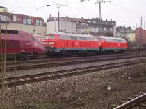 Eine Doppel Traktion von Br 218. Die beiden Schleppen einen TGV Thalys ab in K�ln West am 6.2.10