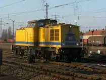 Am 03.04.09 um 18:28 ist BR 203 311-6 Lz auf dem Weg aus dem Rbf Rothensee in Richtung S�den.