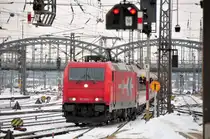 185 606 am 13.02.10 aus M�nster mit Dortmund-anh�ngern in M�nchen Hbf