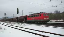 Mittlerweile geh�rt sie auch zu den eher selteneren G�sten auf der KBS 613, die BR 140. Hier 140 261-9 in Fahrtrichtung S�den durch Eschwege West am 13.02.2010.