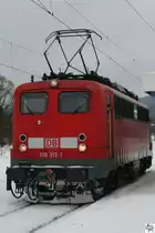 139 313-1, ausger�stet mit einer ICE kompatiblen Kupplung, steht am 14. Februar 2010 im Bahnhof Pressig-Rothenkirchen. Sie soll ICEs bei winterlichen Wetter �ber die Frankenwaldrampe helfen.