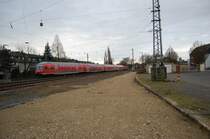 Einfahrt  eine Zuges der Linie RE 4 in den Rheydter Hauptbahnhof.
Der Zug kommt gerade aus Erkelenz und f�hrt weiter nach Dortmund Hbf.
Das Bild ist vom 27.02.2010 / 9:03h