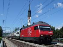 Re 460 112-6  Thurtal  am 3.7.05 in Cham. Im Hintergrund sieht man noch die R�m. Kath. Kirche St. Jakob