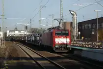 Am 19.11.09 durchf�hrt die Niederland-taugliche 189 046-6 mit ihrem leerem Autotransporter gerade den Bahnhof Gie�en/Lahn und f�hrt in richtung S�den.