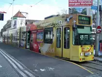 Siegesdenkmal : wegen Bauarbeiten hat der GT 8 Z Nr 260 hier endstation. Am 09/03/10.