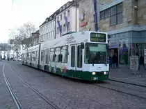 Siegesdenkmal : Der GT 8 Z Nr 261 f�hrt auf dem Gegengleis richtung Bertoldsbrunnen am 09/03/10.