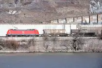 185 038-7 mit Kesselwagen kurz nach Neuwied Richtung K�ln - 10.03.2010