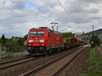 Die 185 282 mit einem Gemischten G�terzug am 29.08.2009 bei der Durchfahrt in Th�ngersheim. 