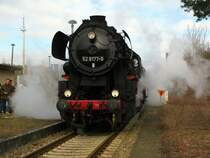 52 8177-9 am 07.03. in Wendisch Rietz, die starke Rauchentwicklung stammt von der Dampfheizung.