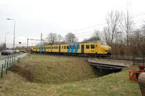 Plan V Doppeleinheit von Sittard nach Roermond bei Susteren am Nachmittag des 14.3.2010.