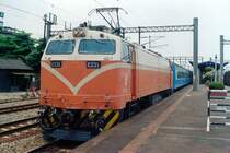 E231 am 22.Mai 2005 im Bf. Er Shui.