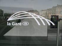 Hier das Logo das �berall am Bahnhof Liege Guillemins zu finden war. Aber warum dieser gerade  Der Bahnhof  sein soll ist mir nicht klar. Gesehen am 17.3.2010