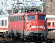 113 309-9 am IC2863 in K�ln Hbf Gleis 2 am 18.3.2010